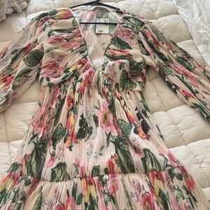 Floral V-Neck Pleated Dress